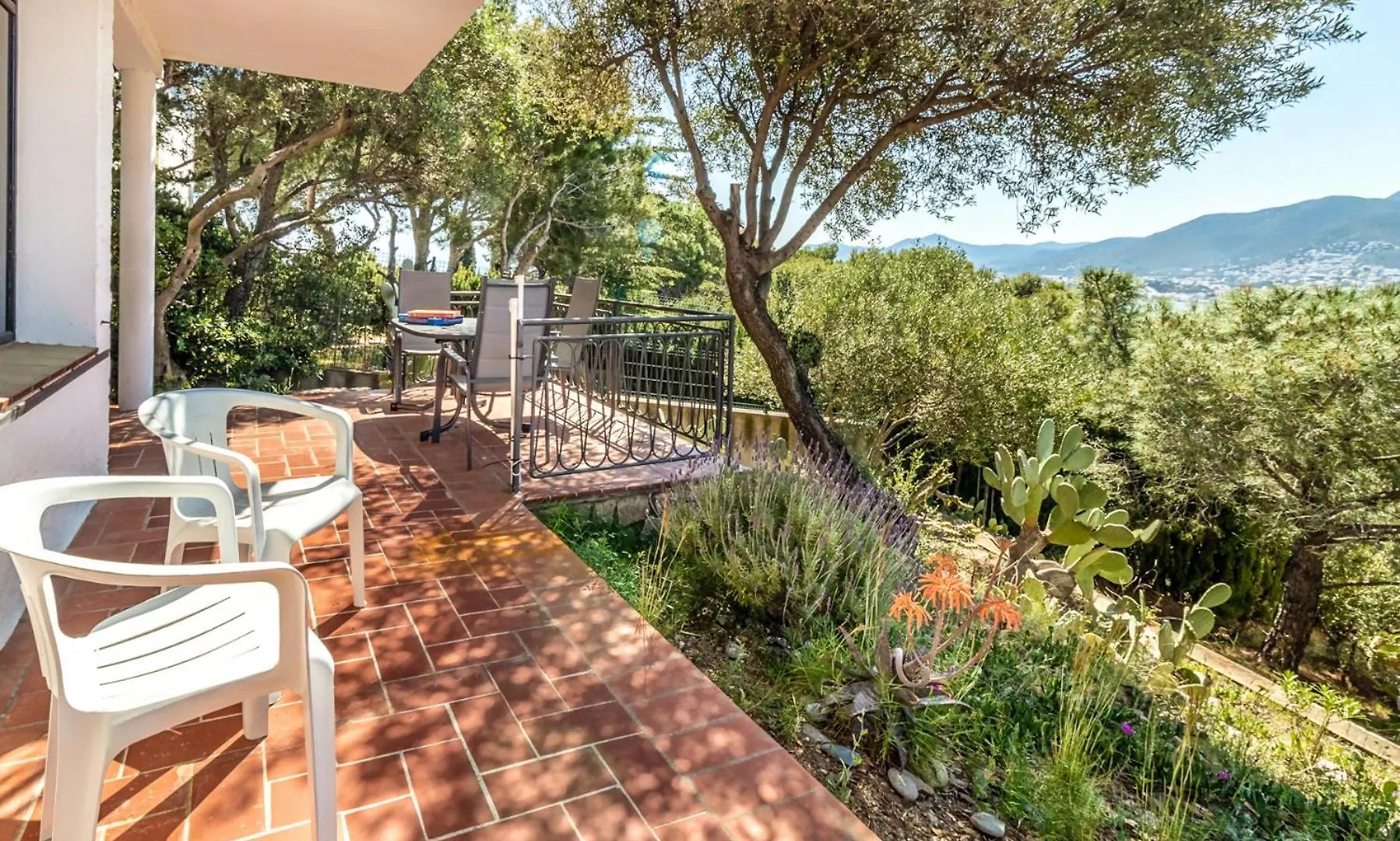 Grifeu 08 - Apartamento Con Terraza Exterior Girona Lägenhet